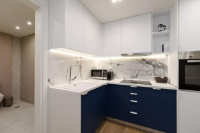 Blu suite-parking -car's length 4,35m